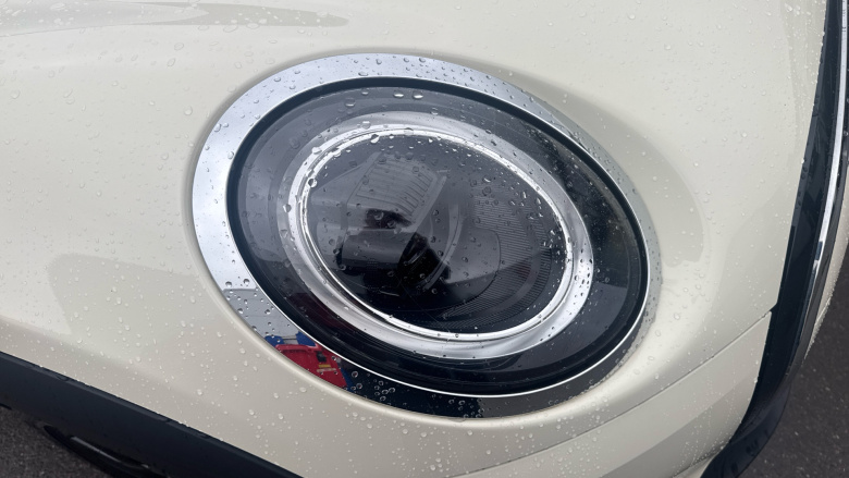 MINI Hatchback 1.5 Cooper Classic 3dr Auto Petrol Hatchback